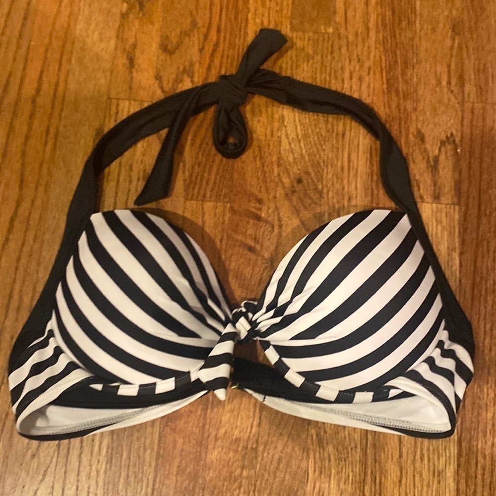 Adore Me Bathing Suit Top Size Medium Nwt